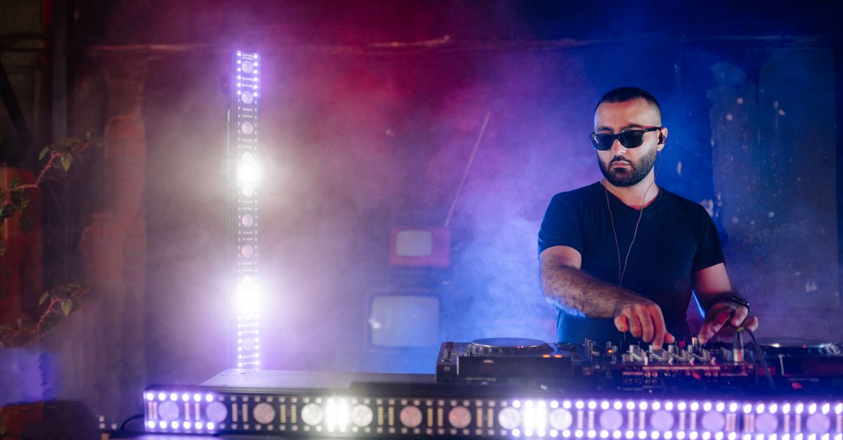 DJs (Μουσικοί Ψυχαγωγίας)